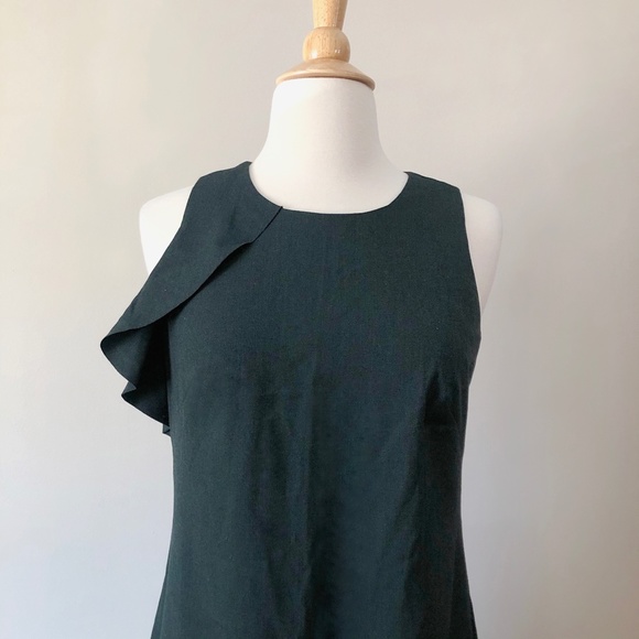 Banana Republic • Sleeveless Mermaid Dress - Picture 6 of 9